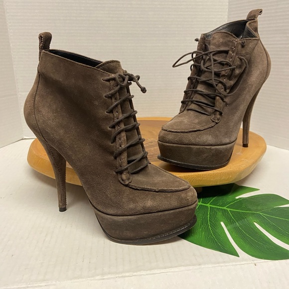 Elizabeth & James MOXY Brown Suede Heeled Ankle Booties - Picture 1 of 10